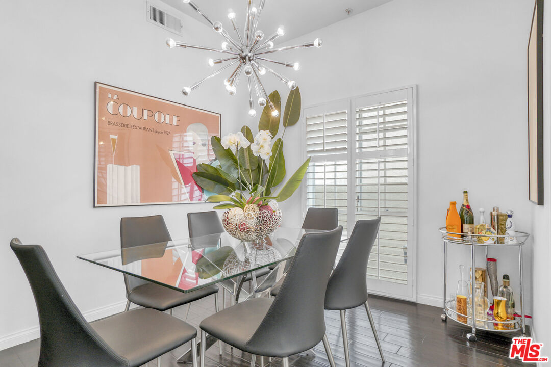 1706 Colby Ave Unit: 102