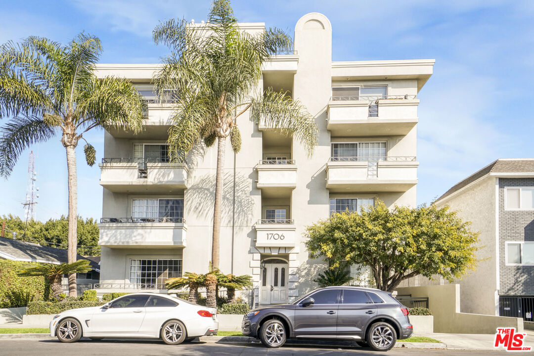 1706 Colby Ave Unit: 102