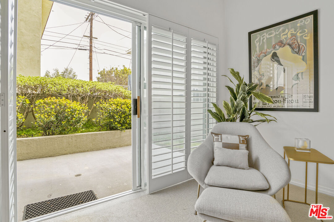1706 Colby Ave Unit: 102