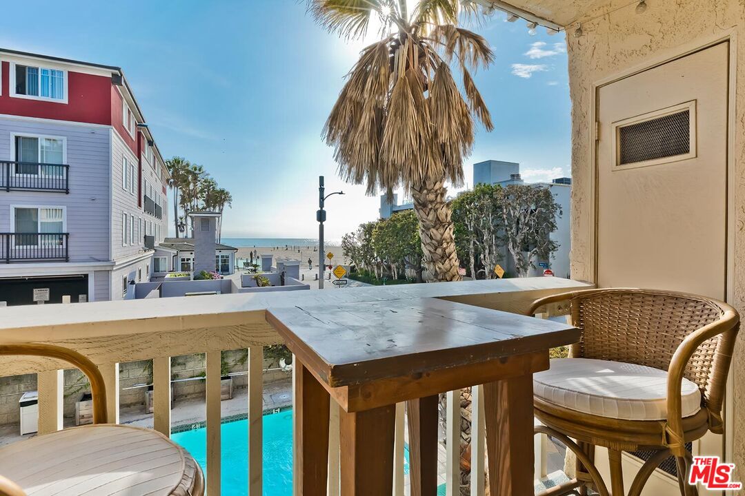 22 Navy St Unit: 206