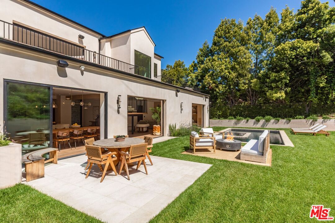 1840 San Ysidro Dr