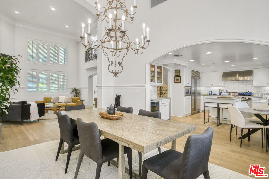 11974 Mayfield Ave Unit: 6