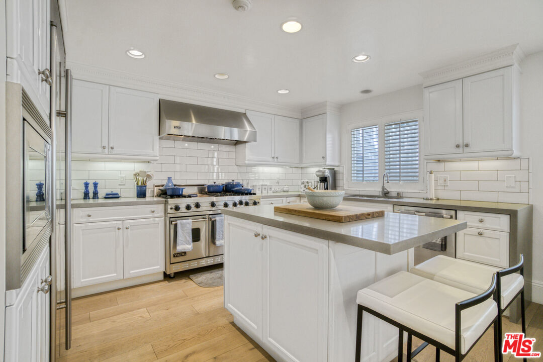 11974 Mayfield Ave Unit: 6