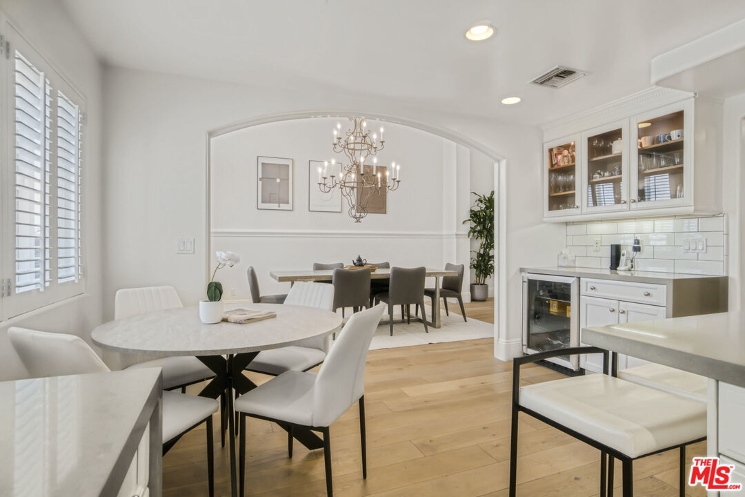 11974 Mayfield Ave Unit: 6