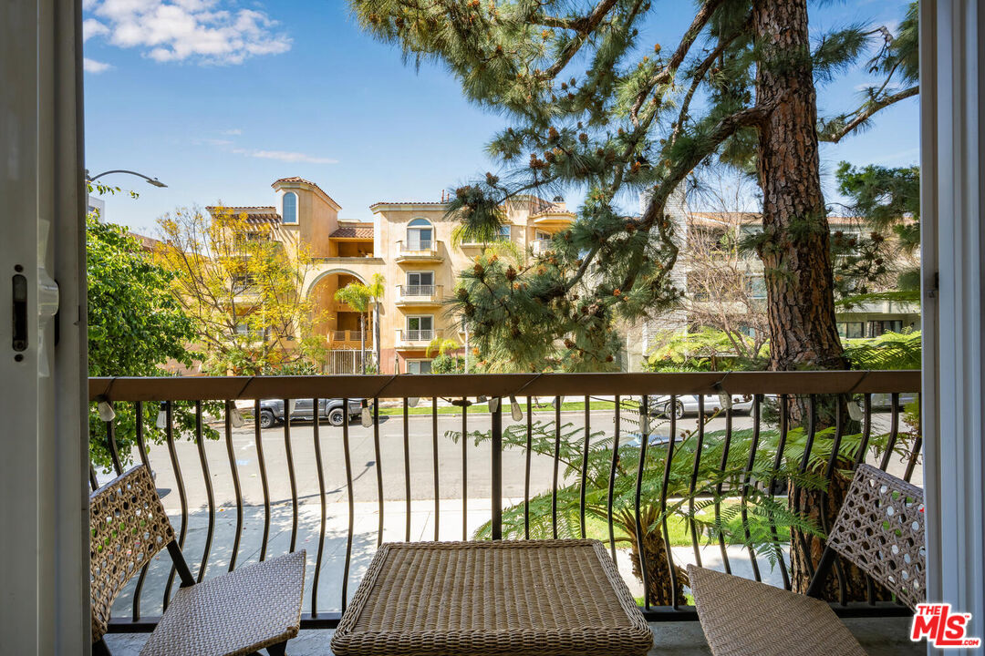1520 Camden Ave Unit: 101