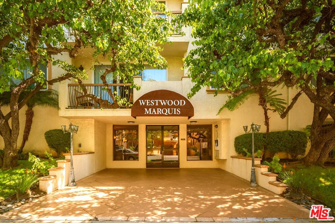 1520 Camden Ave Unit: 101