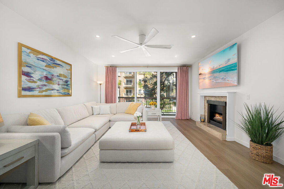 1520 Camden Ave Unit: 101