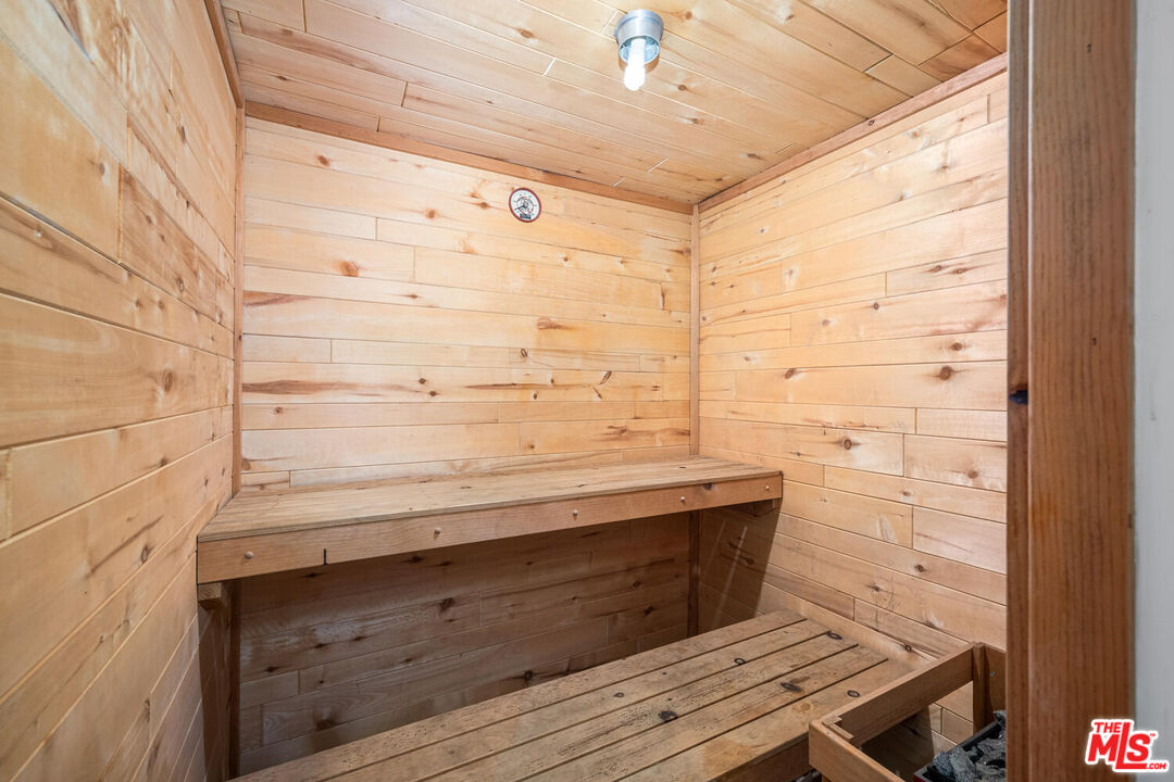 1520 Camden Ave Unit: 101