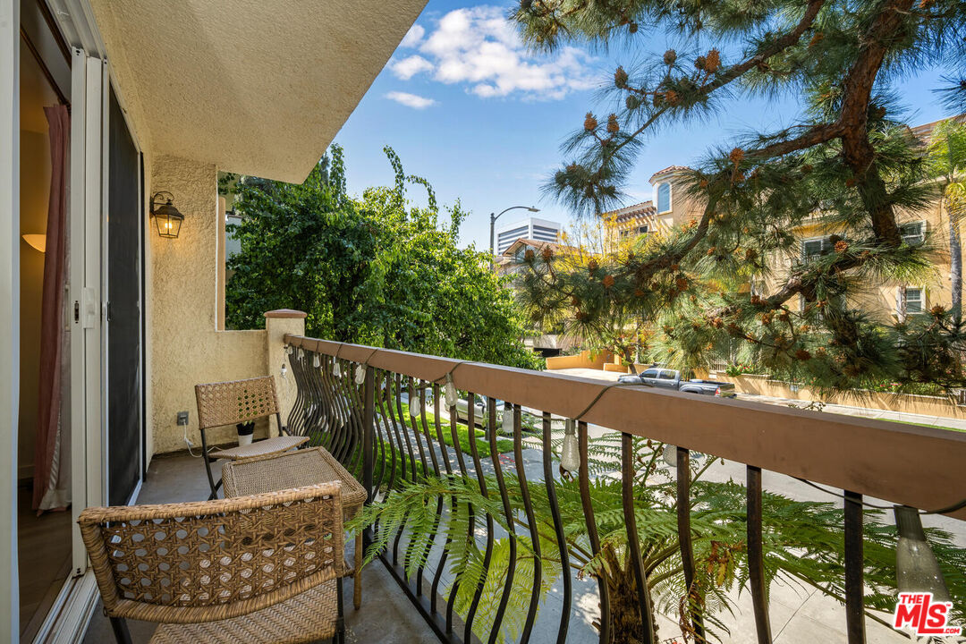 1520 Camden Ave Unit: 101