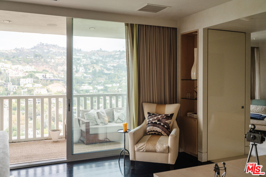 9255 Doheny Rd Unit: 2603