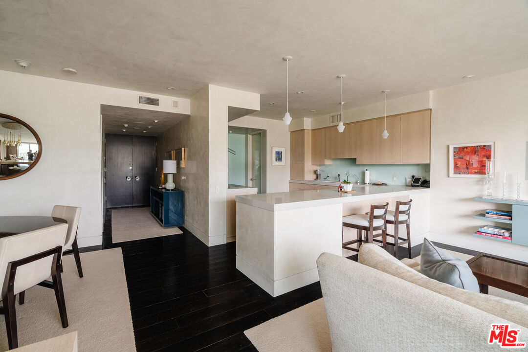 9255 Doheny Rd Unit: 2603