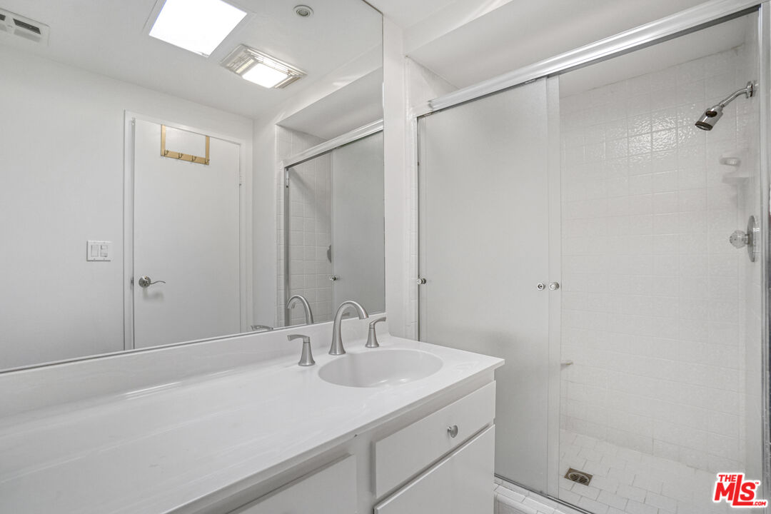 1531 Camden Ave Unit: PH3