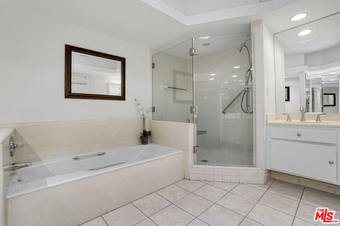 1531 Camden Ave Unit: PH3