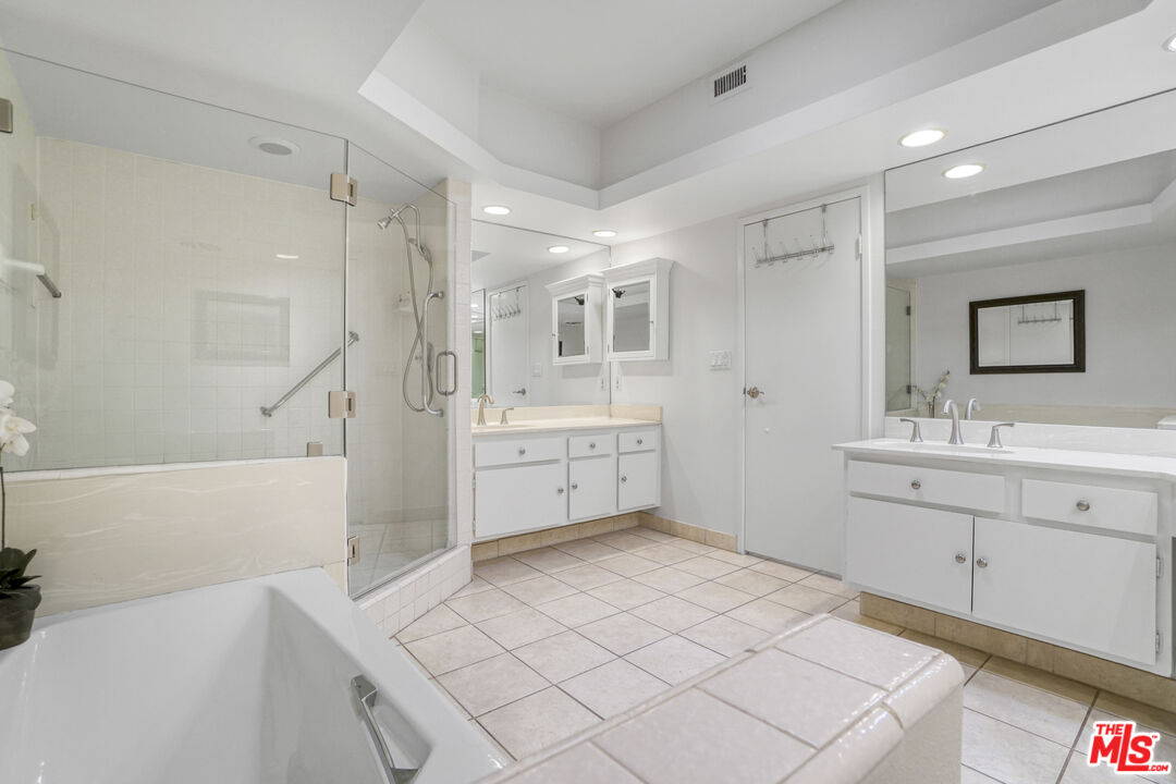 1531 Camden Ave Unit: PH3