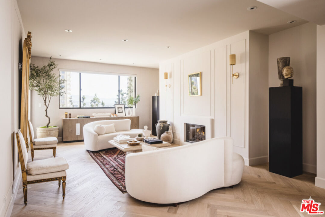 2122 Century Park Ln Unit: 314