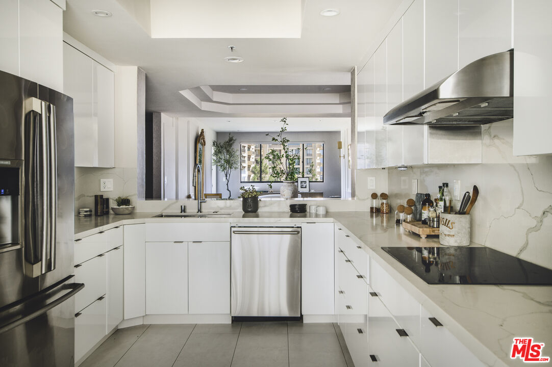 2122 Century Park Ln Unit: 314