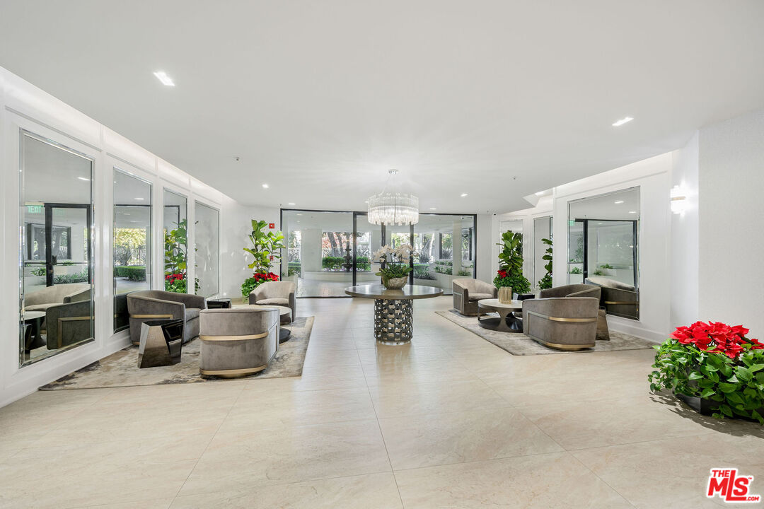 2122 Century Park Ln Unit: 314