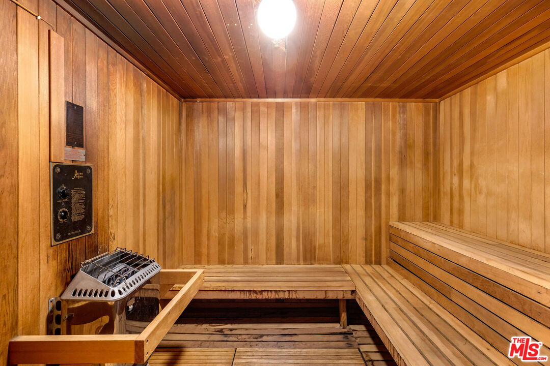 2122 Century Park Ln Unit: 314