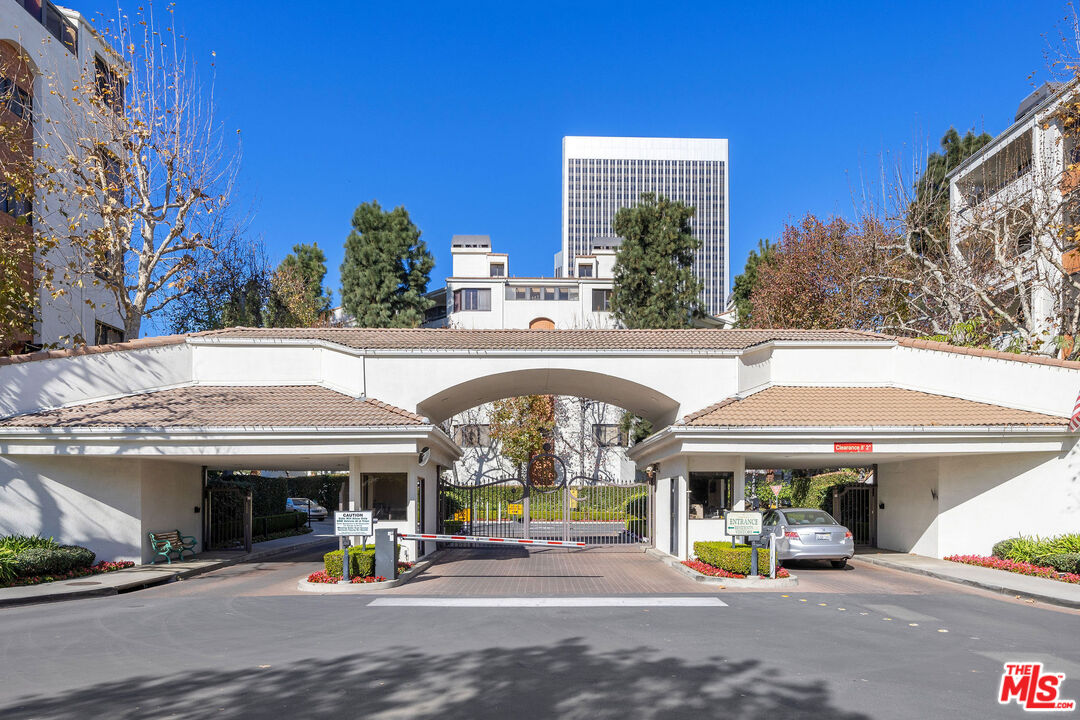 2122 Century Park Ln Unit: 314