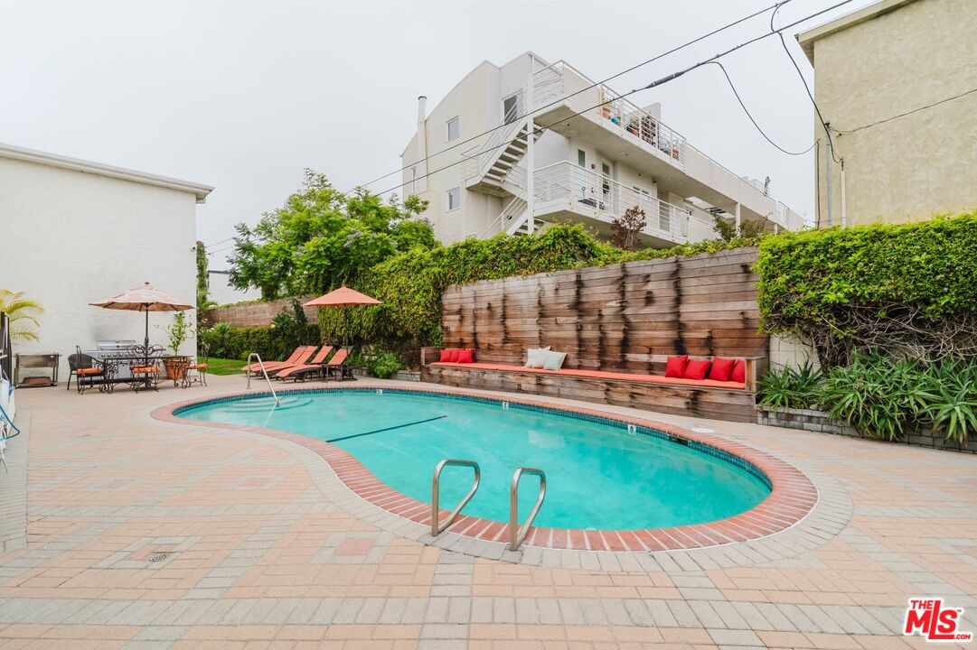 2721 2nd St Unit: 210