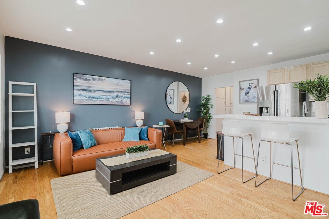 2721 2nd St Unit: 210