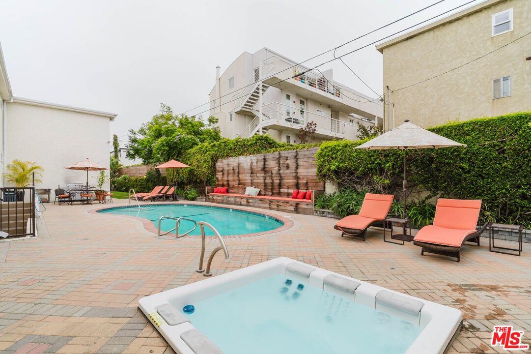 2721 2nd St Unit: 210