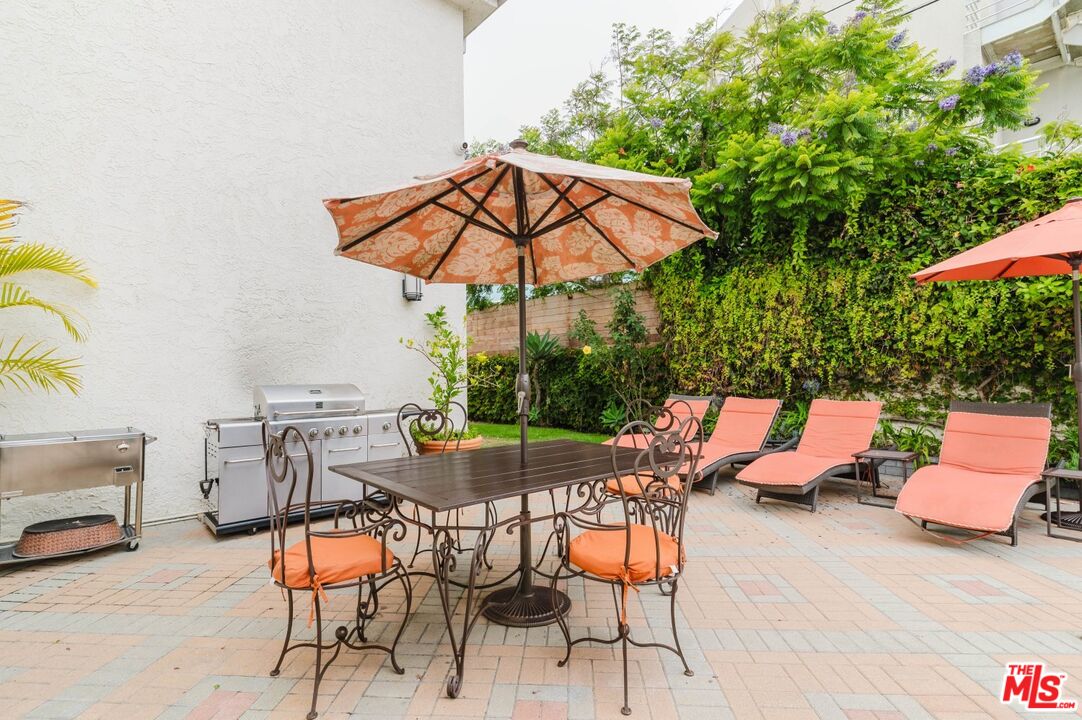 2721 2nd St Unit: 210