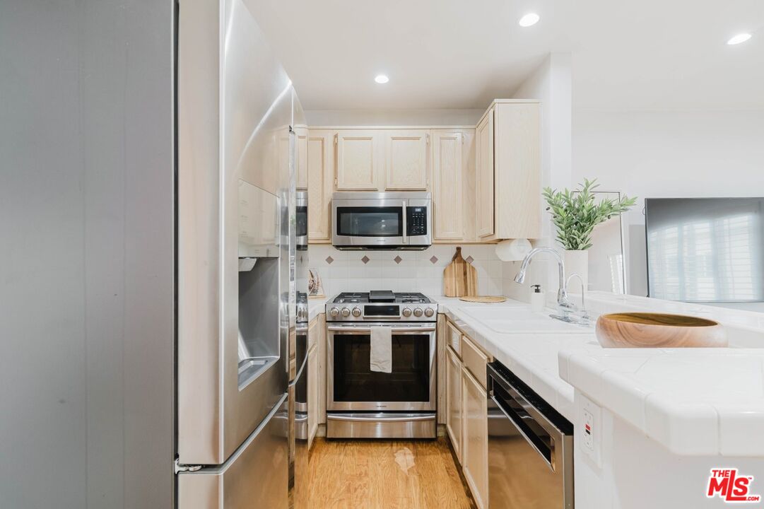 2721 2nd St Unit: 210