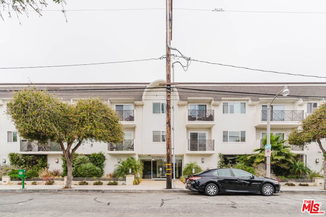 2721 2nd St Unit: 210