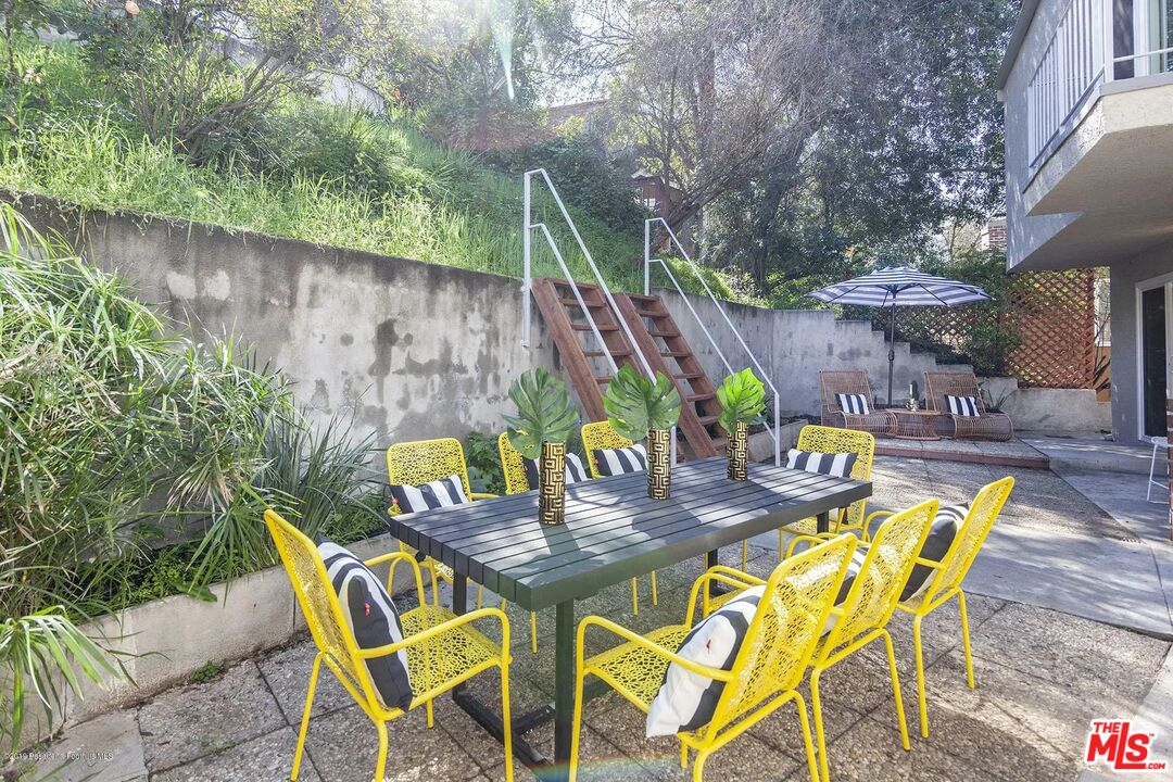 1700 N Occidental Blvd