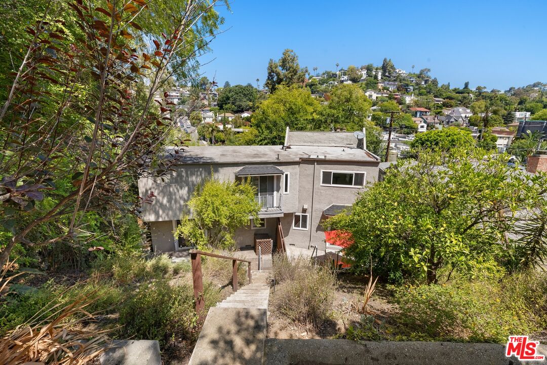 1700 N Occidental Blvd