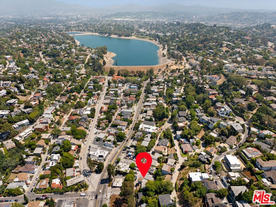 1700 N Occidental Blvd