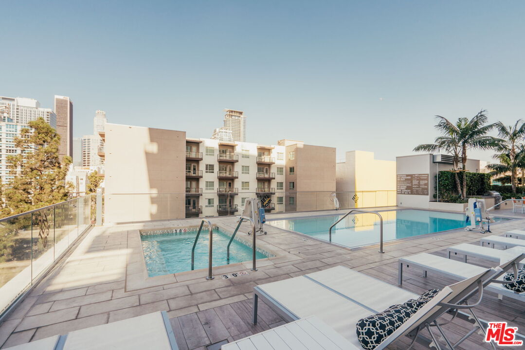 1050 S Grand Ave Unit: 1901