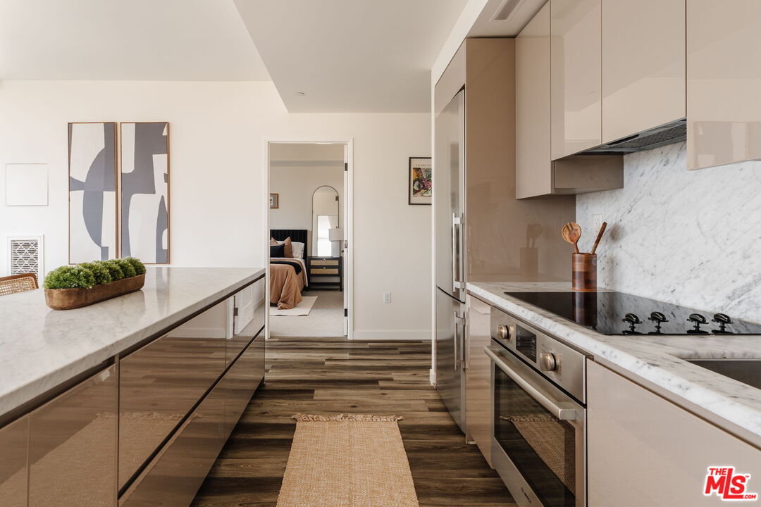 1050 S Grand Ave Unit: 1901