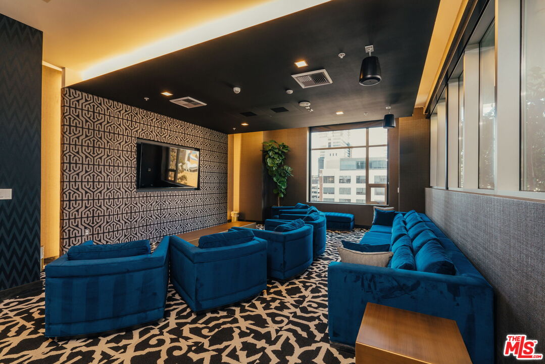 1050 S Grand Ave Unit: 1901