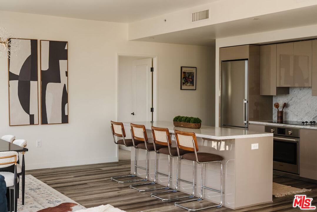 1050 S Grand Ave Unit: 1901