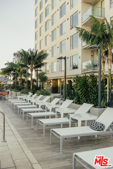 1050 S Grand Ave Unit: 1901