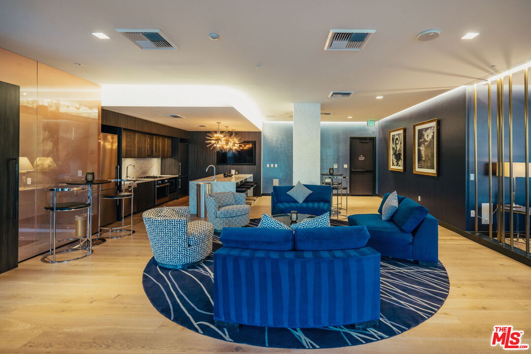 1050 S Grand Ave Unit: 1901