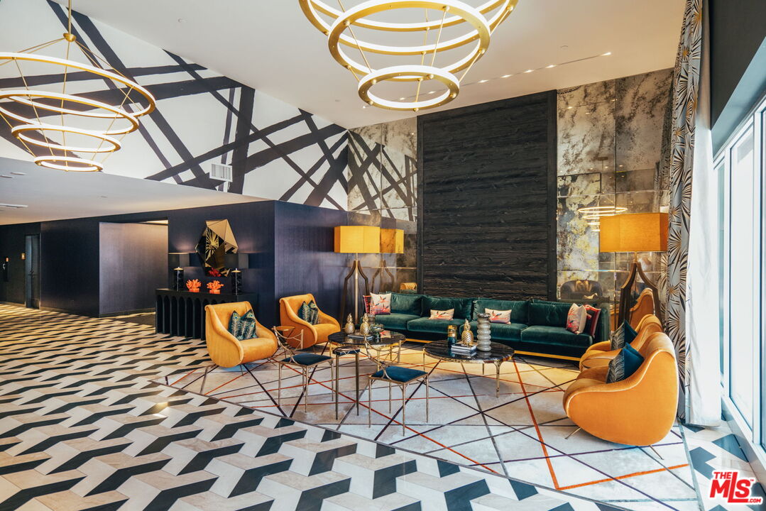 1050 S Grand Ave Unit: 1901