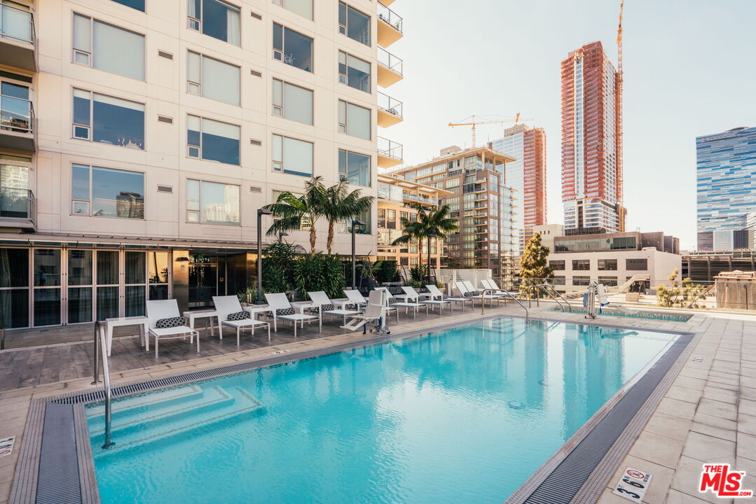 1050 S Grand Ave Unit: 1901