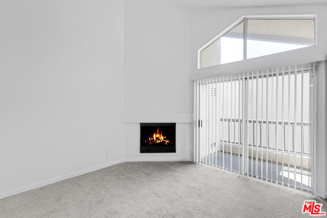 5535 Canoga Ave Unit: 317