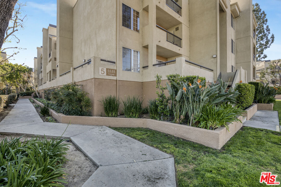 5535 Canoga Ave Unit: 317