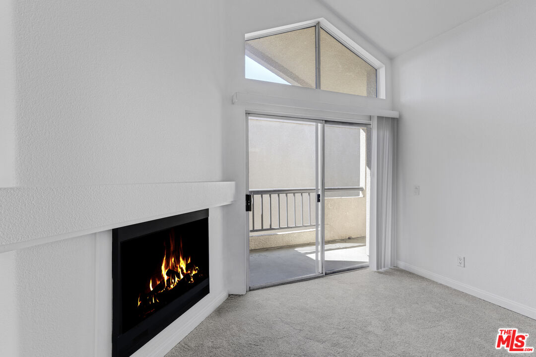 5535 Canoga Ave Unit: 317