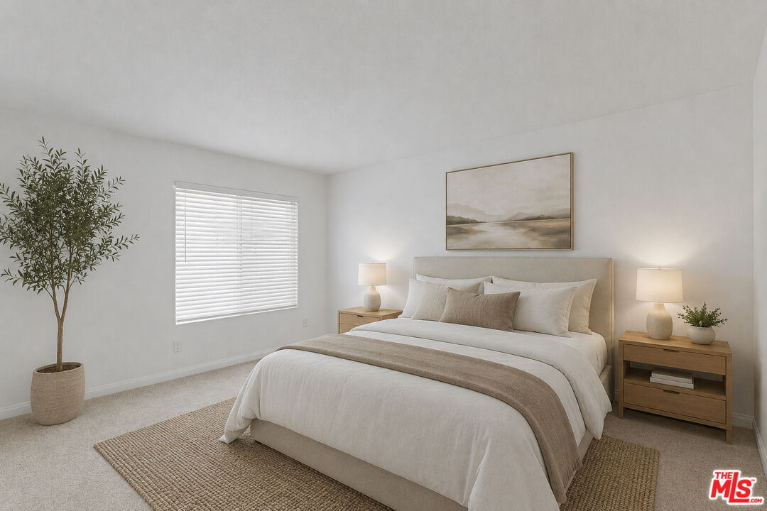 5535 Canoga Ave Unit: 317