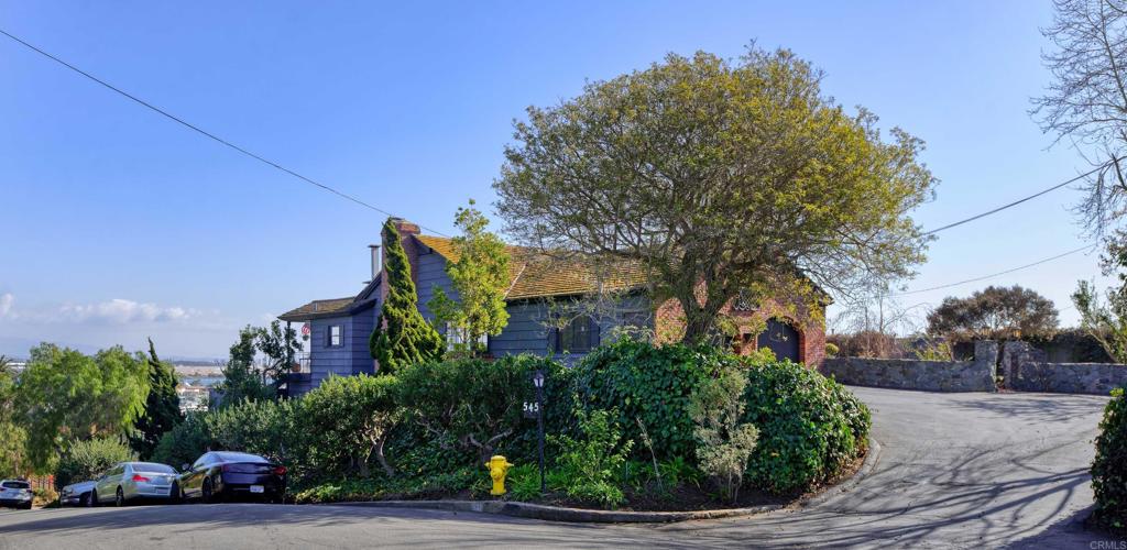 545 San Elijo Street