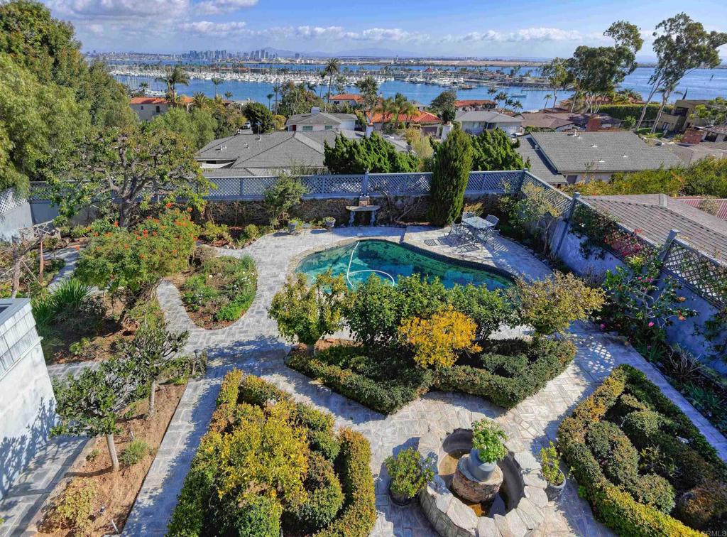 545 San Elijo Street