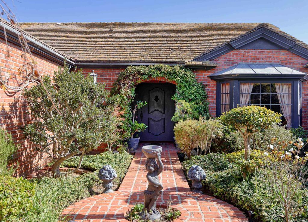 545 San Elijo Street