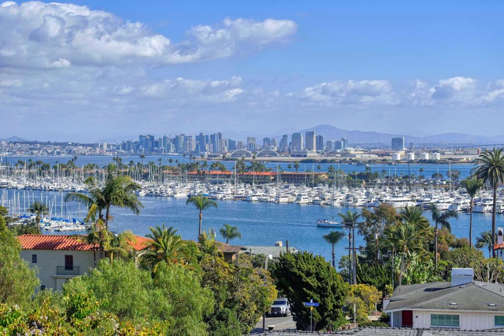 545 San Elijo Street