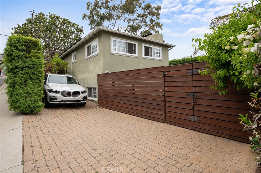 1700 Stanford Avenue