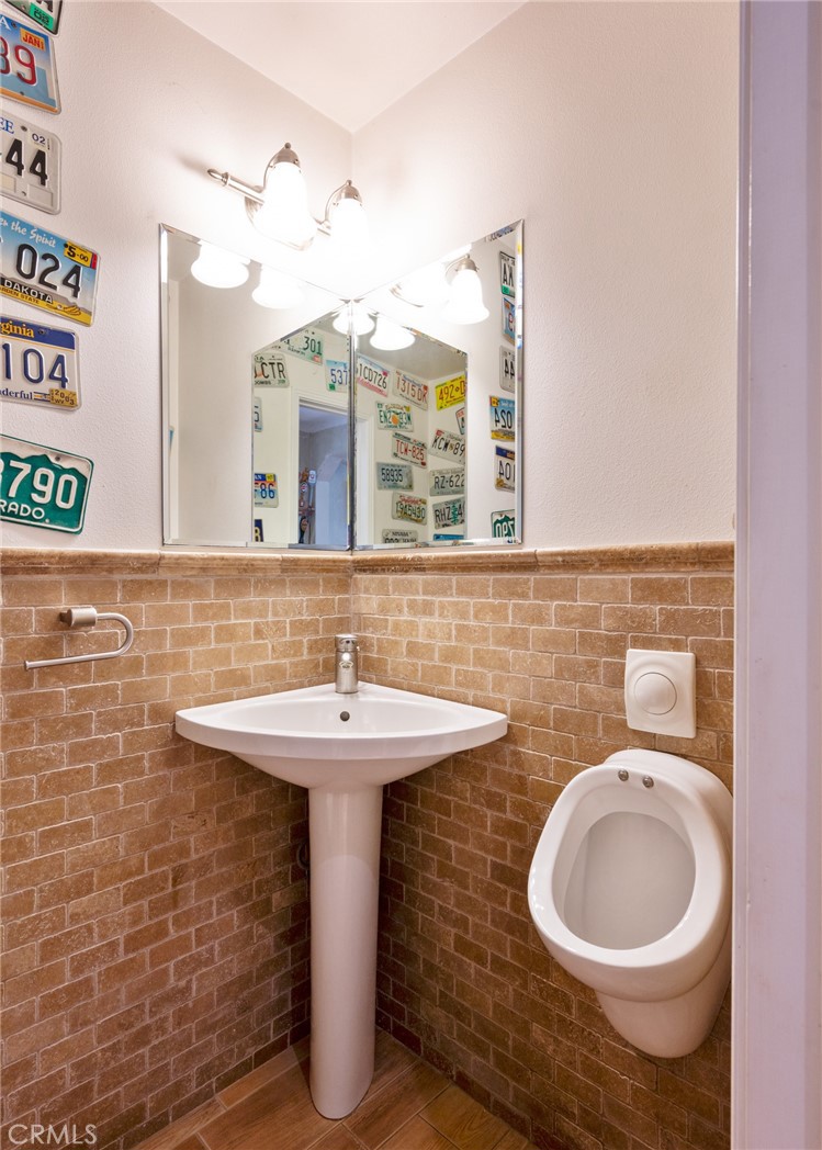 1700 Stanford Avenue